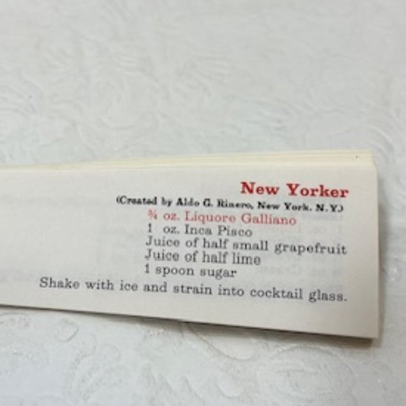Vintage Liqueur Galliano Alcohol Drinks Cocktail Mixology Recipe Book 1969 5.5" - Picture 8 of 10